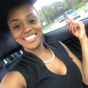 Meet your Posher, Jasmine